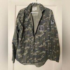 Cotton On Men's Green Camouflage Button Down Shirt Size M